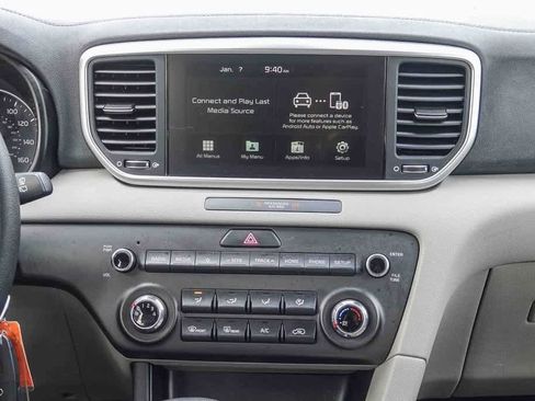 Certified 2020 Kia Sportage LX image 12