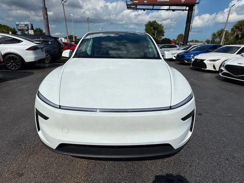 Used 2026 Tesla Model Y 2WD image 3