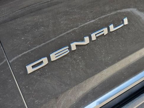 Used 2023 GMC Yukon Denali AWD/4WD image 12