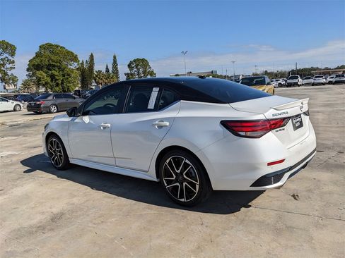 Used 2024 Nissan Sentra SR w/ SR Premium Package image 7