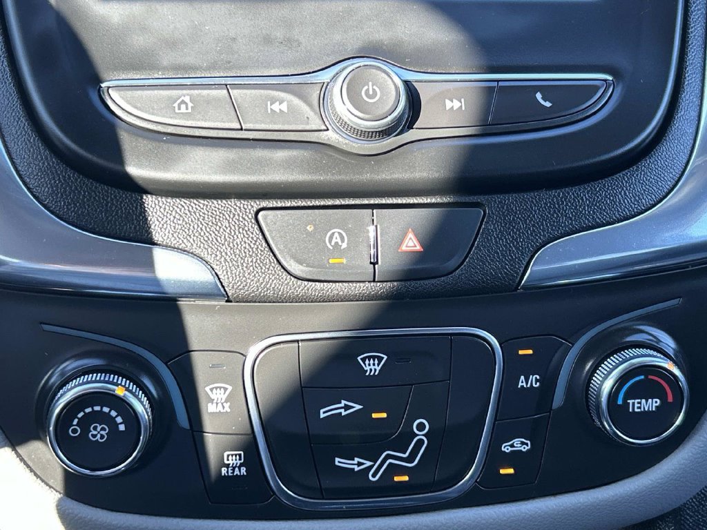 Used 2023 Chevrolet Equinox LS w/ LS Convenience Package FWD image 39