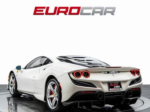 Used 2021 Ferrari F8 Tributo image 3