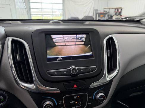 Used 2021 Chevrolet Equinox LS w/ LS Convenience Package image 15