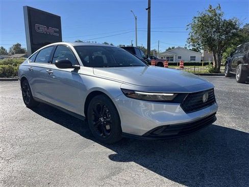 New 2025 Honda Accord SE image 2