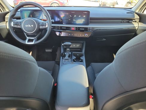 Used 2025 Kia K5 LXS image 12