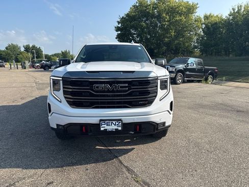 Used 2024 GMC Sierra 1500 AT4 w/ Technology Package AWD/4WD image 2