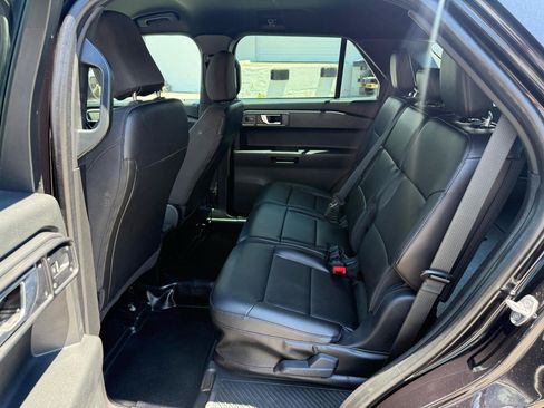Used 2021 Ford Explorer 4WD Police Interceptor image 14
