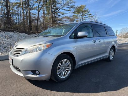 Used 2011 Toyota Sienna XLE w/ Premium Pkg