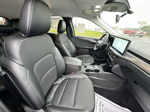 New 2026 Ford Escape SE FWD image 24