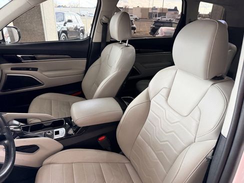 Used 2020 Kia Telluride SX w/ SX Prestige Package image 8