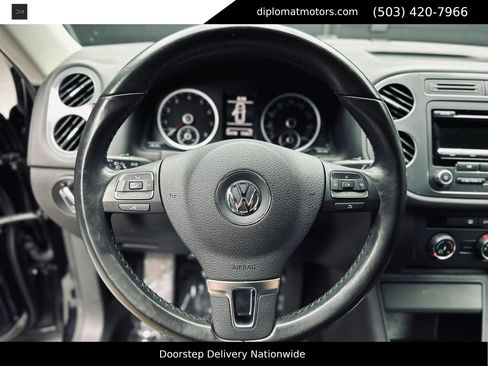 Used 2014 Volkswagen Tiguan S FWD image 27