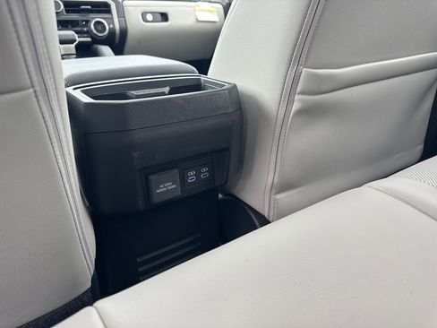 New 2025 Toyota Tacoma Limited AWD/4WD image 27