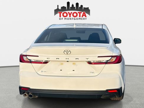 Used 2026 Toyota Camry SE image 8