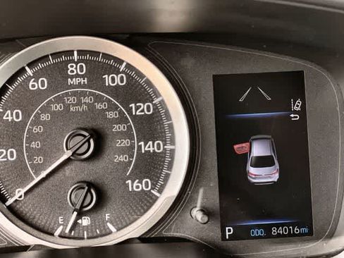 Used 2020 Toyota Corolla LE FWD image 19