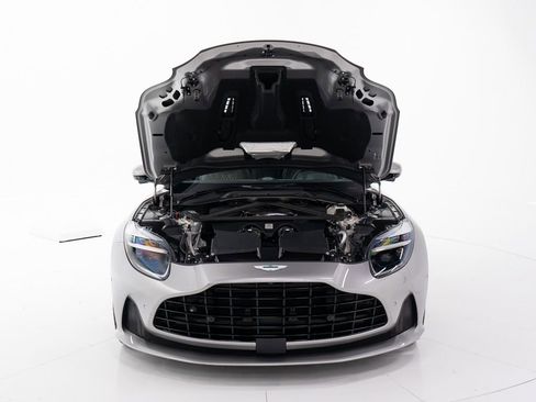 Used 2026 Aston Martin DB12 Coupe RWD image 39
