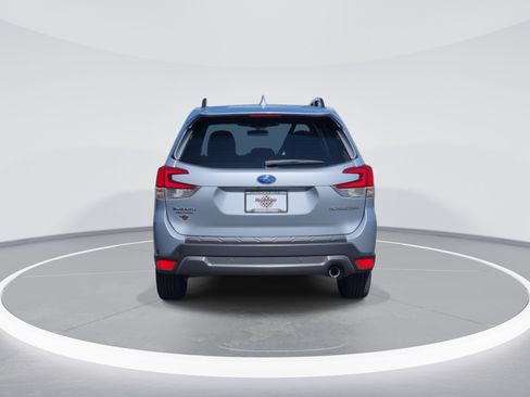Used 2023 Subaru Forester Limited AWD/4WD image 6