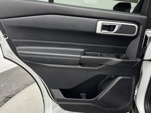 Used 2020 Ford Explorer XLT w/ Equipment Group 202A image 31