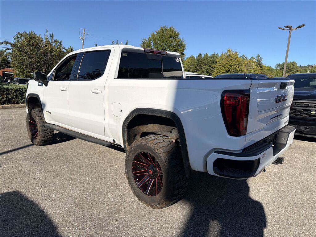 Used 2024 GMC Sierra 1500 AT4 w/ Technology Package AWD/4WD image 2