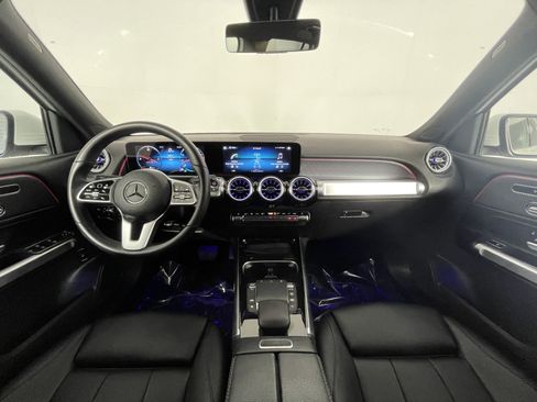 Used 2022 Mercedes-Benz GLB 250 image 11