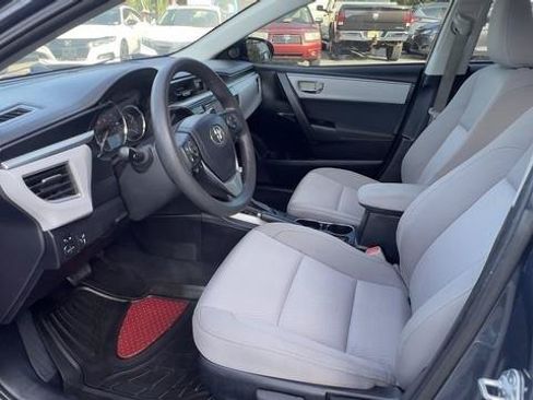 Used 2014 Toyota Corolla LE FWD image 18