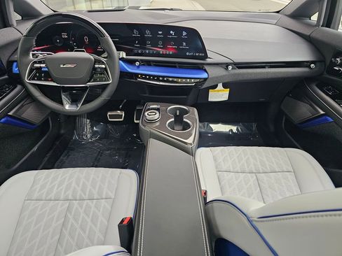 New 2026 Cadillac Optiq V AWD/4WD image 17