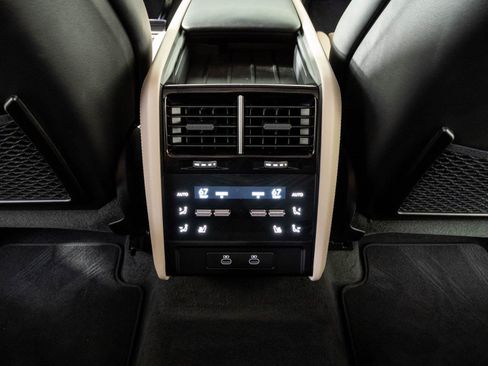 New 2026 Porsche Cayenne Turbo Electric AWD/4WD image 21