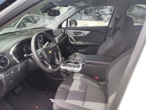 Used 2025 Chevrolet Blazer LT FWD image 4
