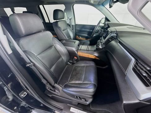 Used 2018 Chevrolet Suburban Premier AWD/4WD image 33