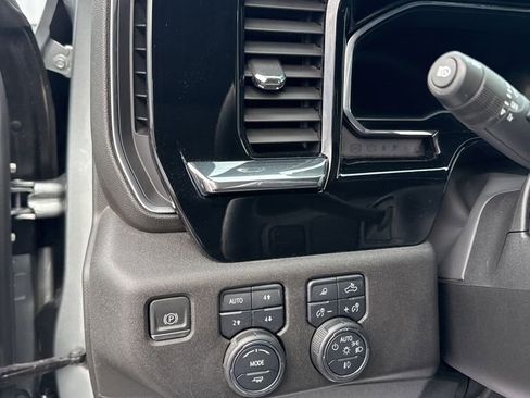 Used 2024 Chevrolet Silverado 2500 High Country image 14