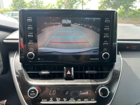 Used 2021 Toyota Corolla LE image 26