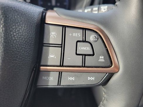 Used 2025 Toyota Grand Highlander AWD Hybrid image 17