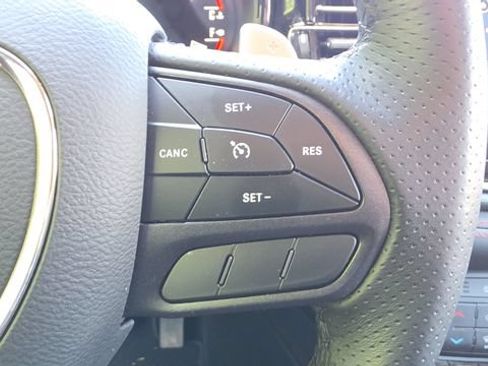 Used 2025 Dodge Durango GT AWD/4WD image 17