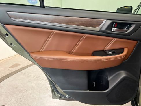 Used 2019 Subaru Outback 3.6R Touring image 19