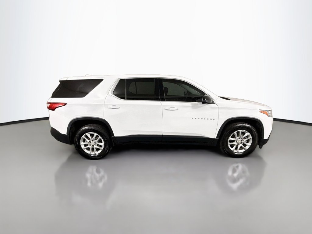 Used 2021 Chevrolet Traverse LS w/ LPO, Cargo Package FWD image 8