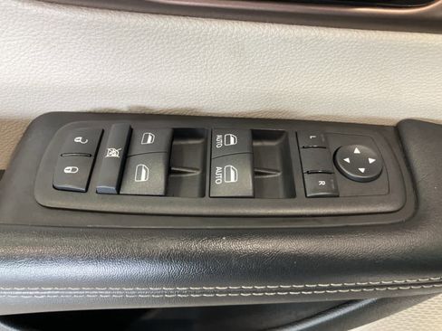 Used 2024 Chrysler Voyager LX image 12