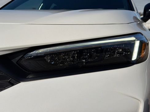 Used 2025 Honda Civic Sport image 9
