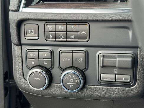 New 2026 Chevrolet Suburban Premier w/ Sun And Tow Package image 10