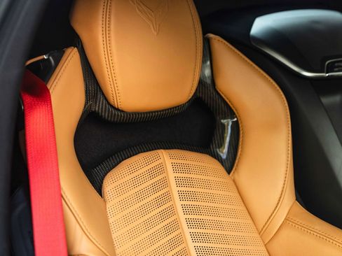 Used 2021 Chevrolet Corvette Stingray Preferred Conv w/ Z51 Performance Package RWD image 34