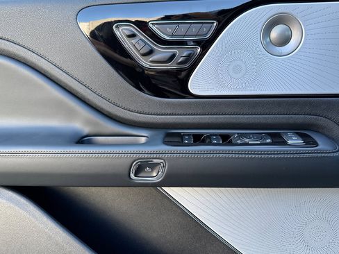 New 2025 Lincoln Aviator Reserve w/ Luxury Package image 10