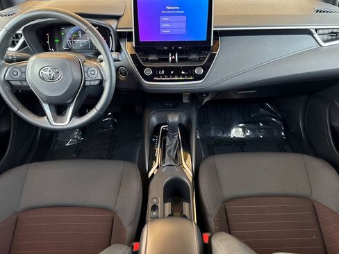 Certified 2025 Toyota Corolla SE image 16