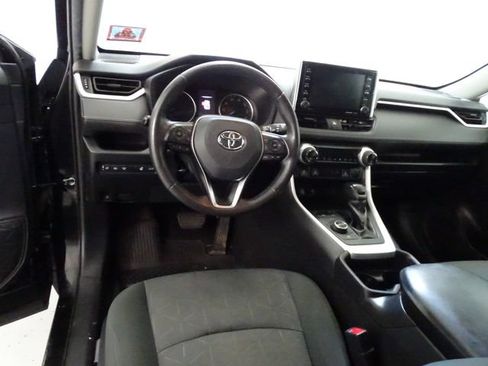 Used 2021 Toyota RAV4 XLE w/ Convenience Package AWD/4WD image 5