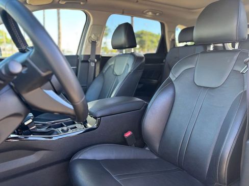 Used 2024 Kia Sorento SX image 8