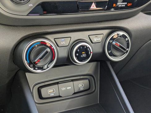New 2026 Hyundai Venue SE FWD image 15