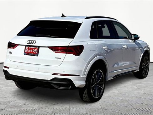 Used 2025 Audi Q3 2.0T Premium w/ Convenience Package image 2