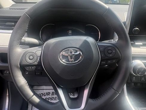 Used 2025 Toyota RAV4 XLE w/ Convenience Package AWD/4WD image 17