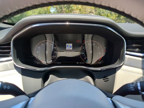 New 2026 Jaguar F-PACE R-Dynamic S image 34