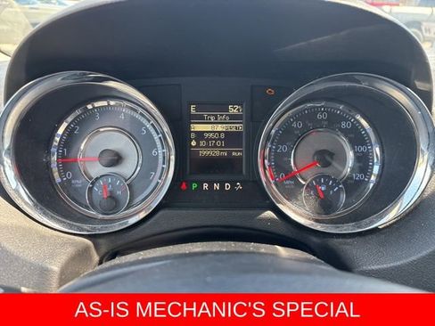 Used 2016 Chrysler Town & Country Touring w/ Driver Convenience Group image 18