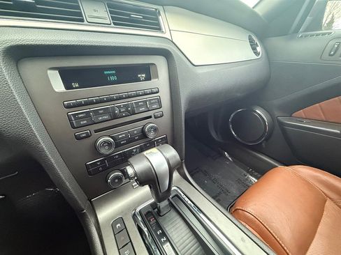 Used 2010 Ford Mustang GT image 15