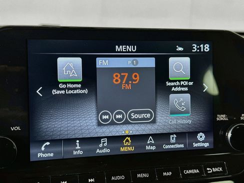 Used 2023 Nissan Pathfinder Platinum w/ Black Appearance Package AWD/4WD image 21