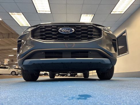 Used 2025 Ford Escape ST-Line image 13